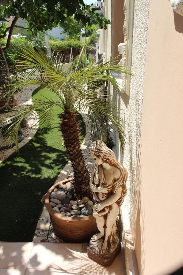 Ivoton Home Paphos Exterior photo