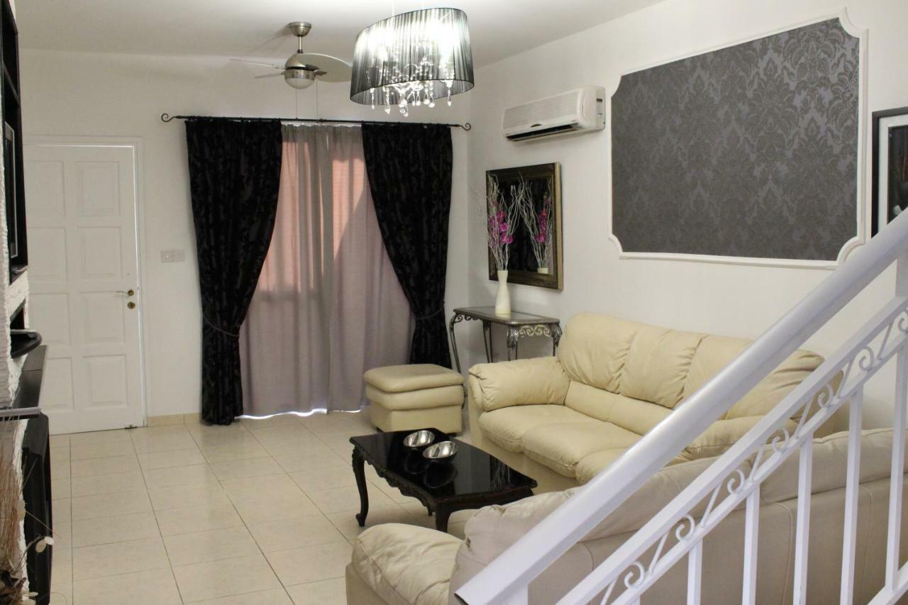 Ivoton Home Paphos Exterior photo